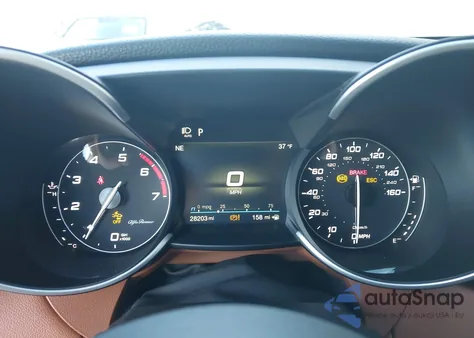 2021 Alfa Romeo Giulia Rwd z USA, uszkodzony, nr VIN ZARFAMAN9M7649808